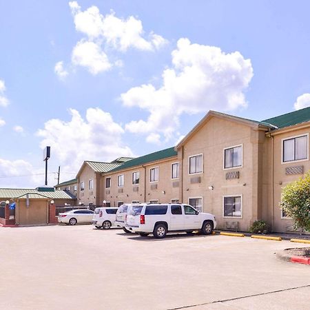 Quality Inn & Suites بومونت المظهر الخارجي الصورة