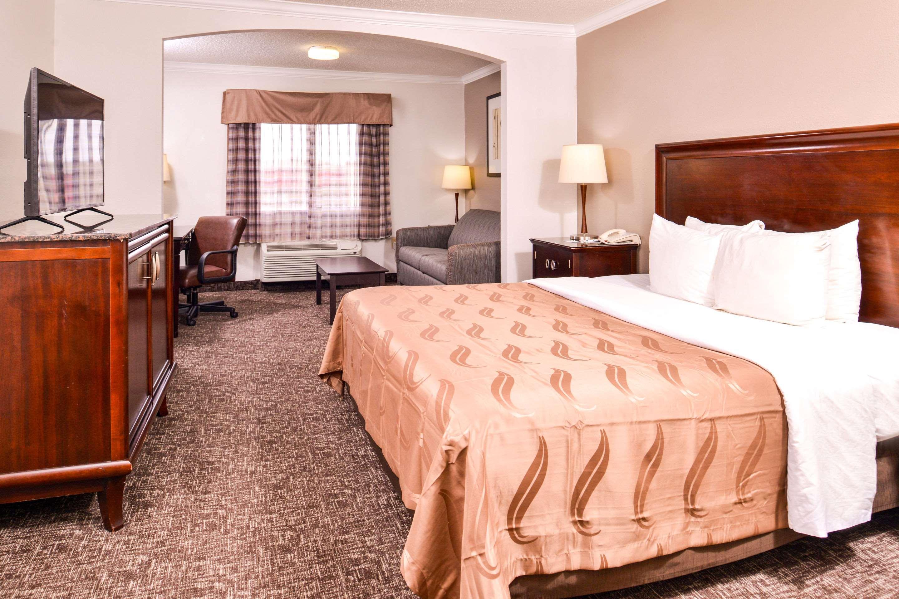 Quality Inn & Suites بومونت المظهر الخارجي الصورة