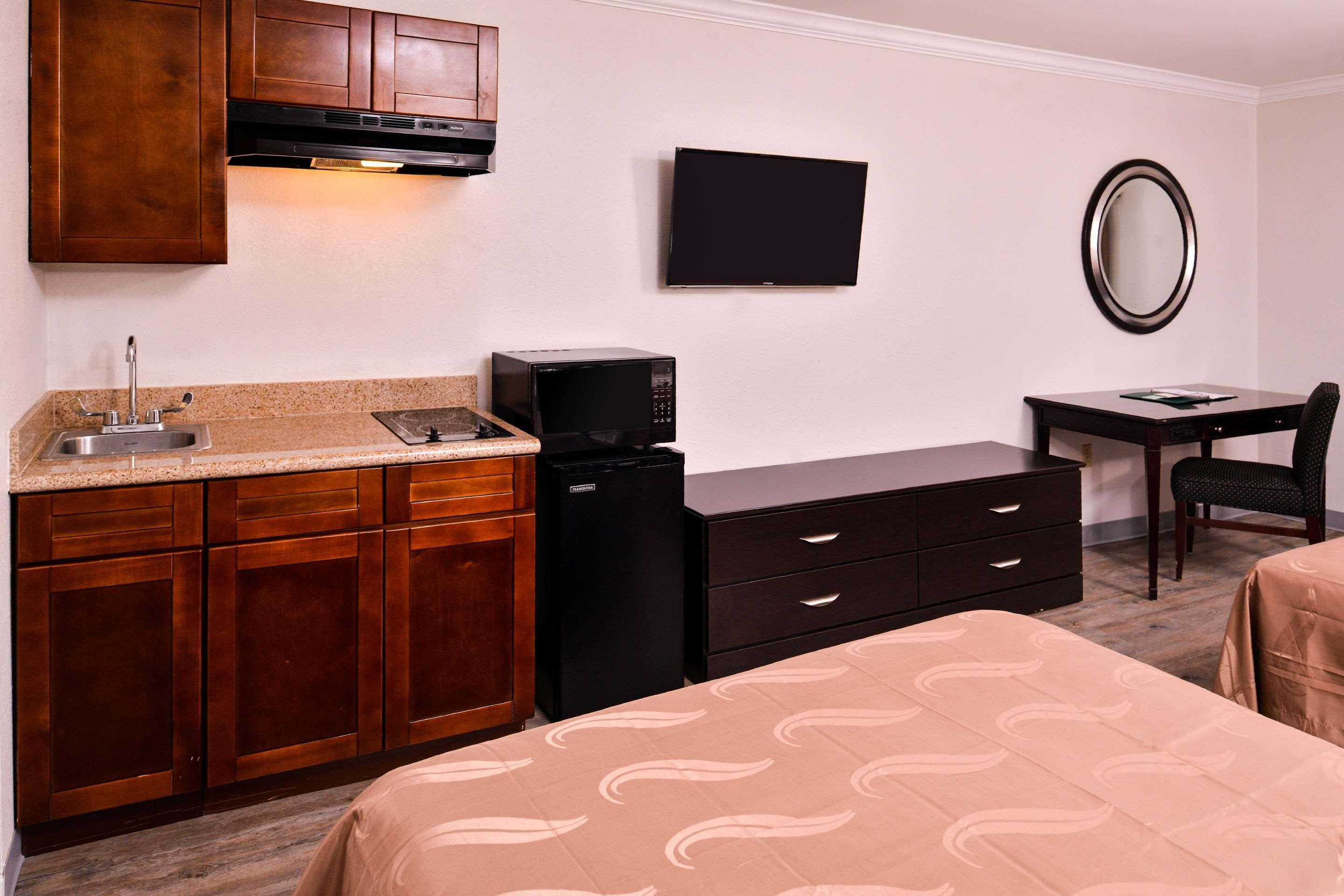 Quality Inn & Suites بومونت المظهر الخارجي الصورة
