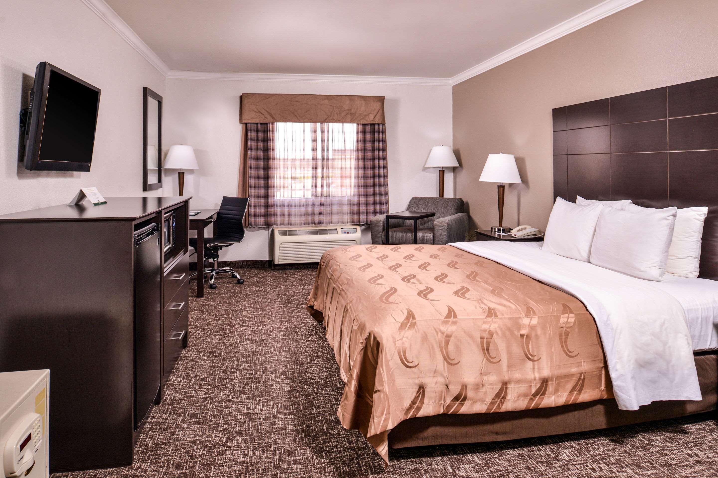 Quality Inn & Suites بومونت المظهر الخارجي الصورة