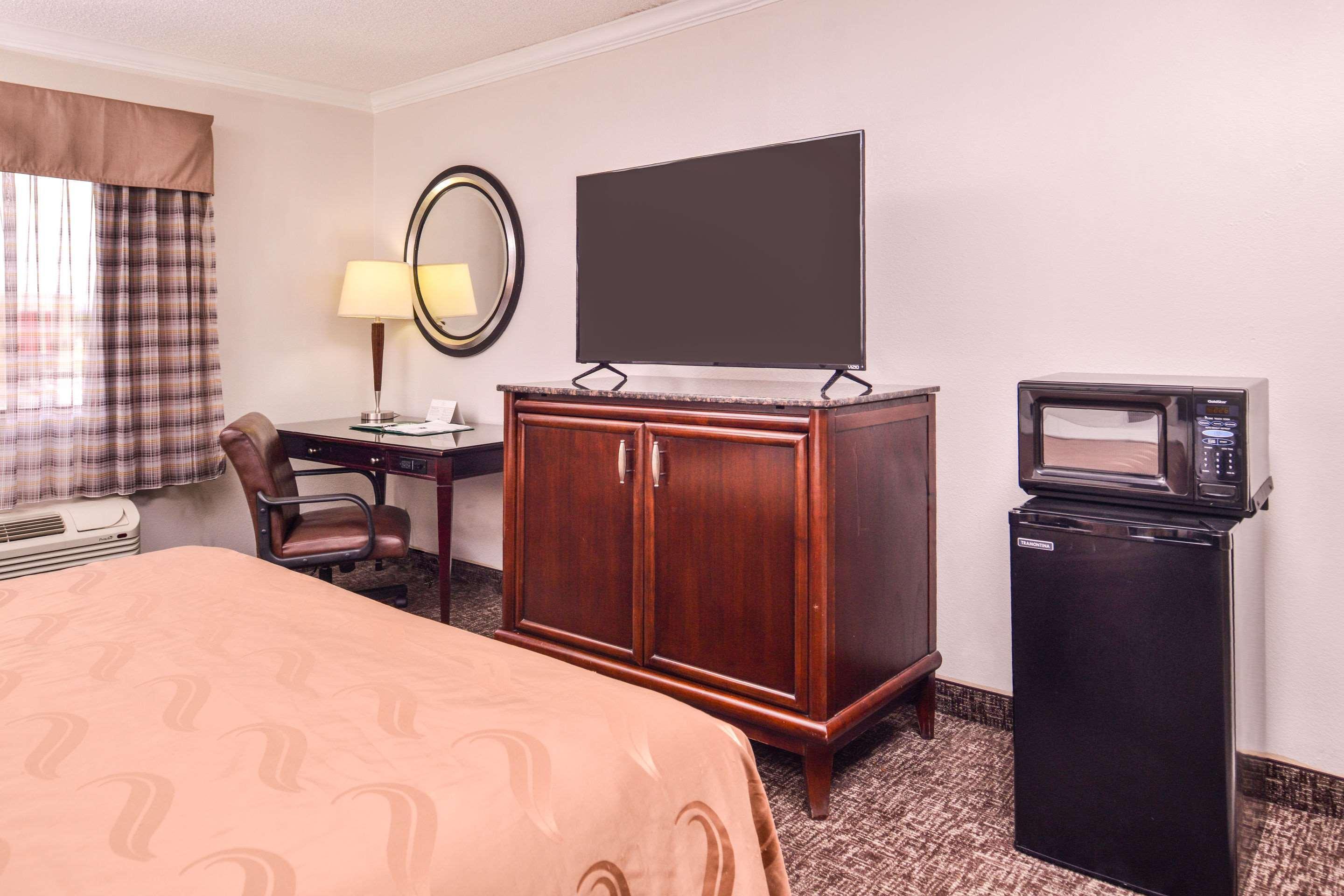 Quality Inn & Suites بومونت المظهر الخارجي الصورة