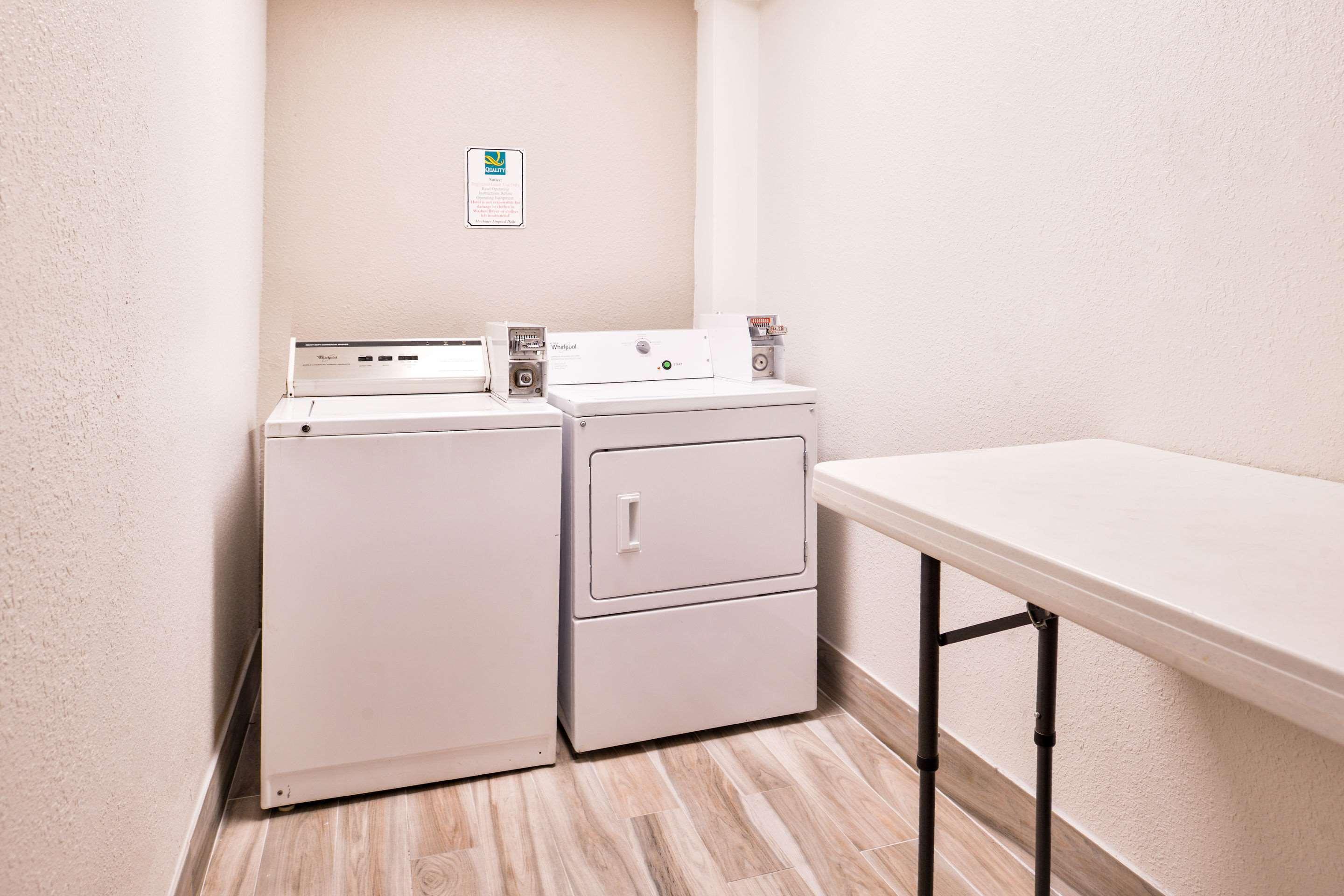 Quality Inn & Suites بومونت المظهر الخارجي الصورة