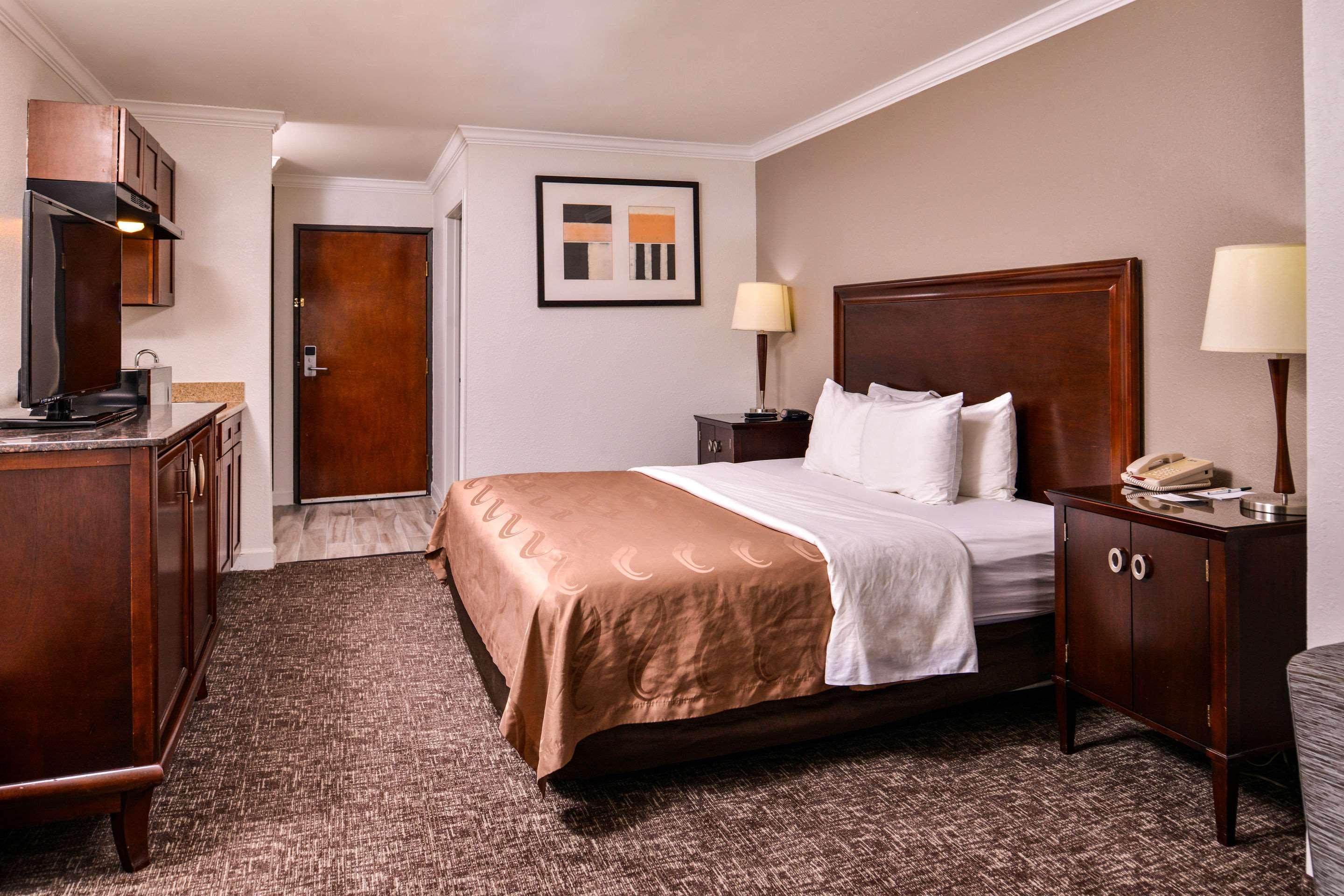 Quality Inn & Suites بومونت المظهر الخارجي الصورة