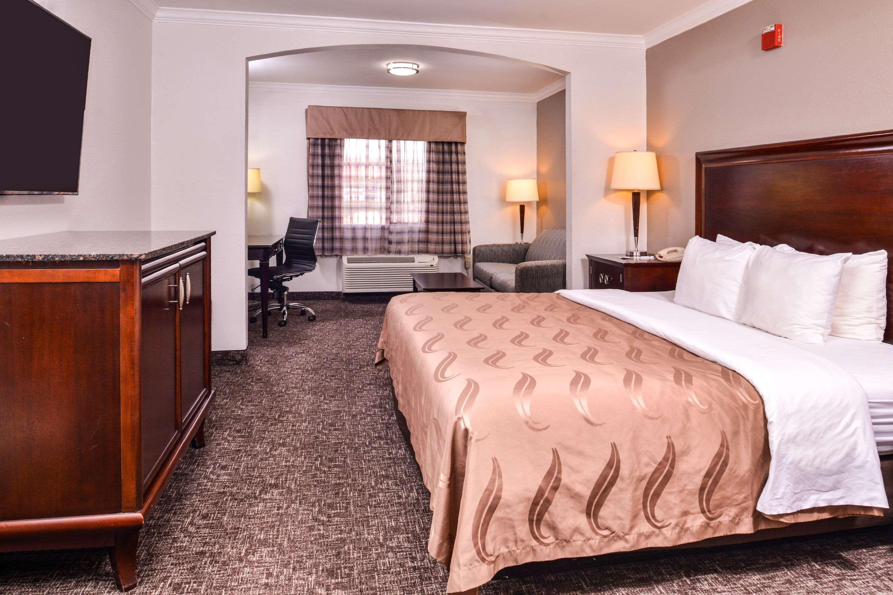 Quality Inn & Suites بومونت المظهر الخارجي الصورة