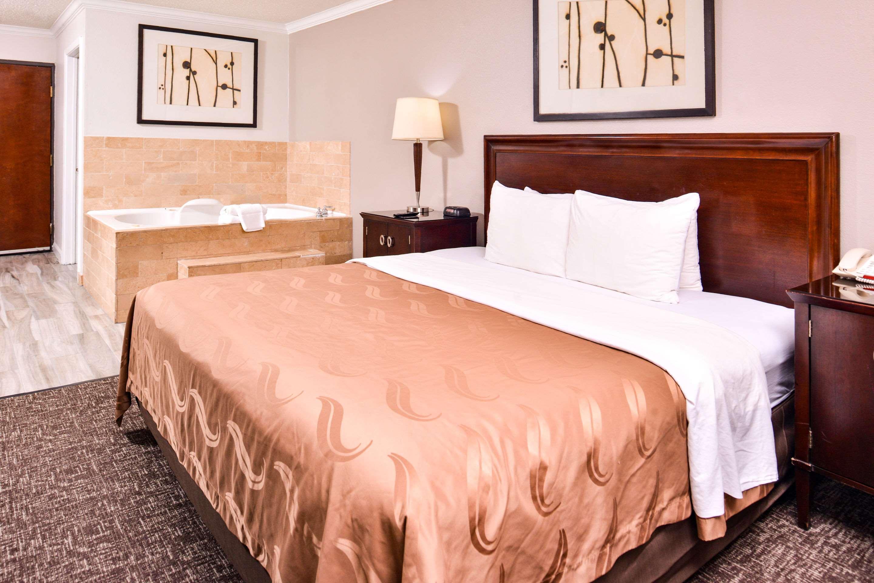 Quality Inn & Suites بومونت المظهر الخارجي الصورة