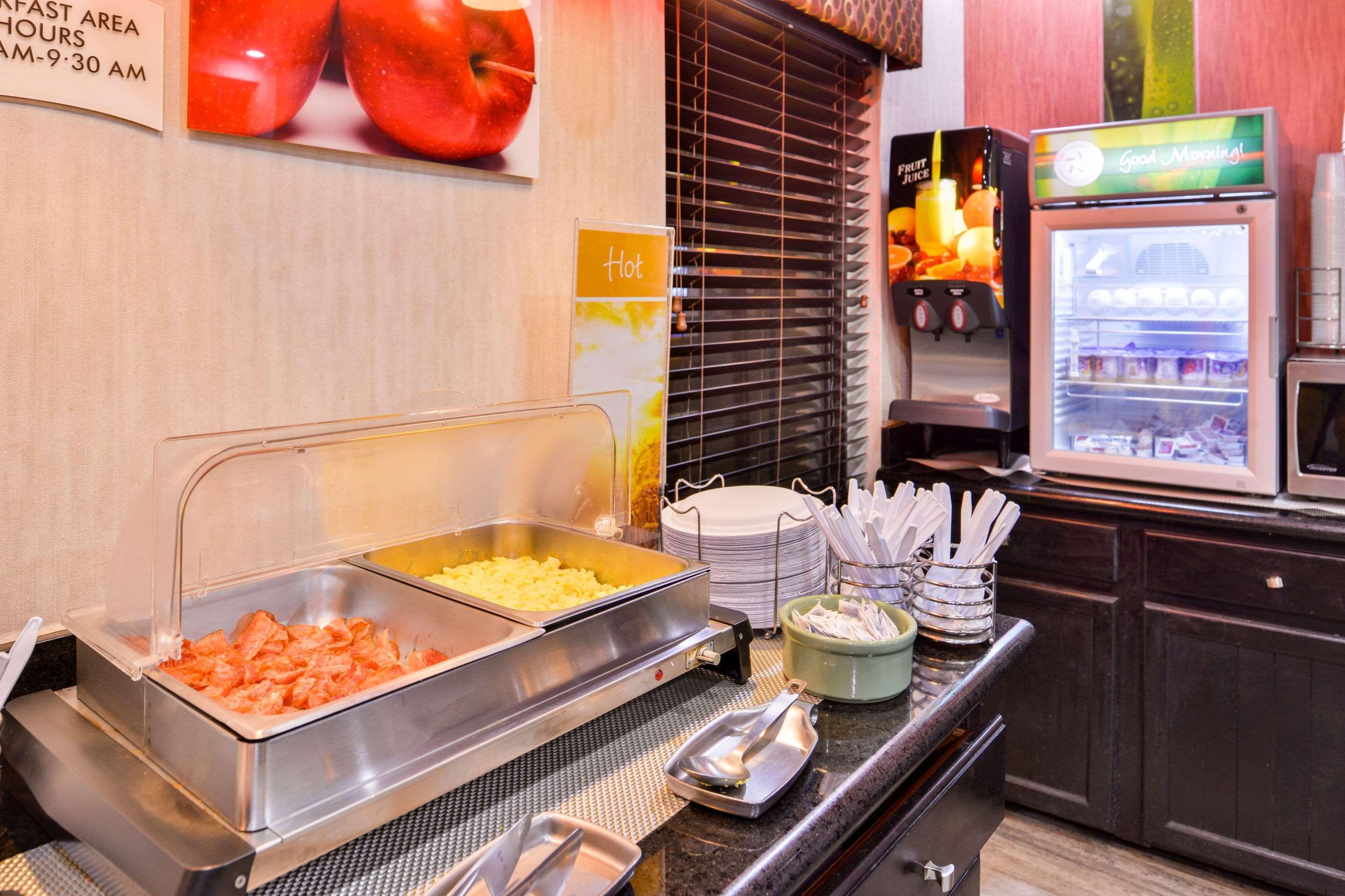 Quality Inn & Suites بومونت المظهر الخارجي الصورة