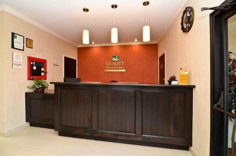 Quality Inn & Suites بومونت المظهر الخارجي الصورة