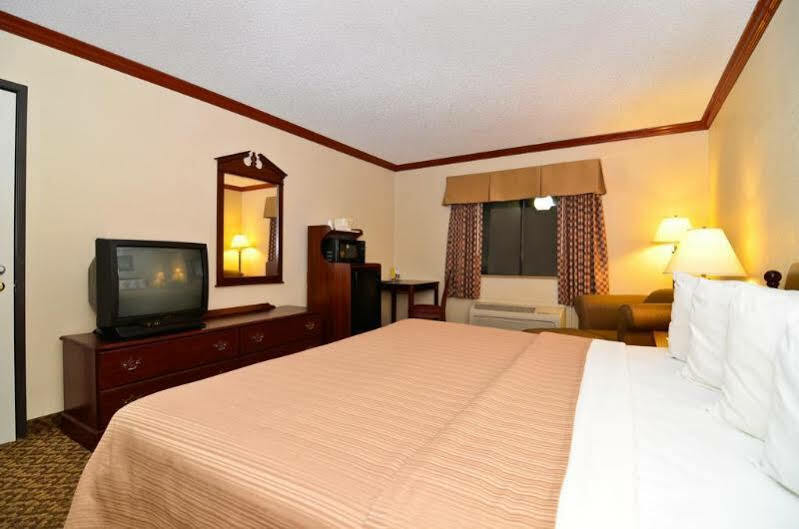 Quality Inn & Suites بومونت المظهر الخارجي الصورة