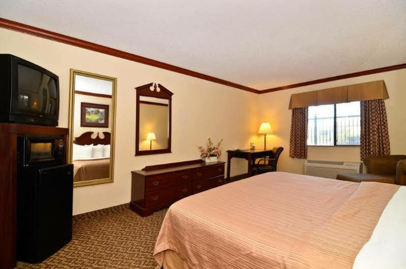 Quality Inn & Suites بومونت المظهر الخارجي الصورة